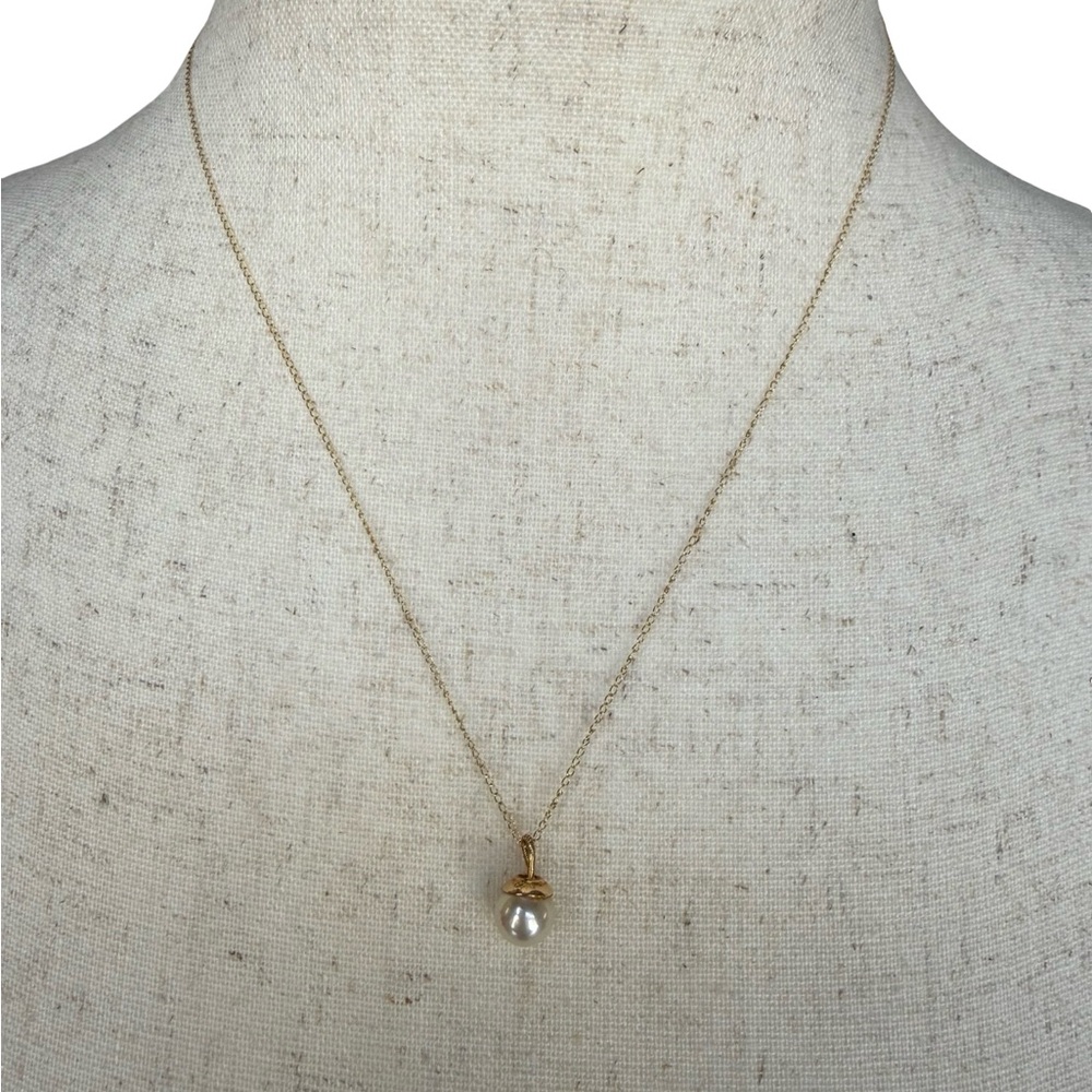 Elegant 14k Gold and Pearl Pendant on Necklace